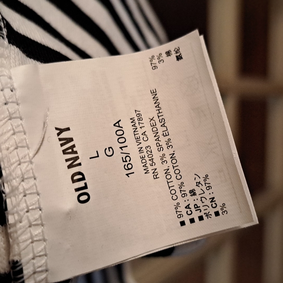 Top - Picture 3 of 4